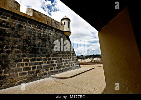 Cumana, Sucre, Venezuela. 10th June, 2011. June 10, 2011. Castle of San Antonio de la Eminencia, built between 1665 and 1668 with the purpose of defending the city of Cuman''¡ from the attack of pirates and corsairs that lashed the Caribbean. It is located in the city of Cuman''¡, Sucre state, Venezuela. Cumana was the first city founded in the American continent. Photo: Juan Carlos Hernandez Credit: Juan Carlos Hernandez/ZUMA Wire/Alamy Live News Stock Photo