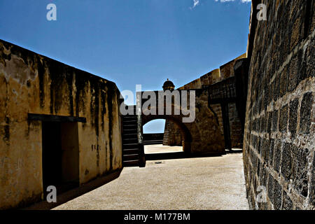 Cumana, Sucre, Venezuela. 10th June, 2011. June 10, 2011. Castle of San Antonio de la Eminencia, built between 1665 and 1668 with the purpose of defending the city of Cuman''¡ from the attack of pirates and corsairs that lashed the Caribbean. It is located in the city of Cuman''¡, Sucre state, Venezuela. Cumana was the first city founded in the American continent. Photo: Juan Carlos Hernandez Credit: Juan Carlos Hernandez/ZUMA Wire/Alamy Live News Stock Photo