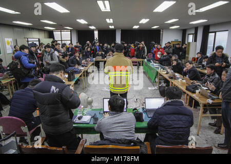 Miryang, Gyeongnam, South Korea. 26th Jan, 2018. Jan 26, 2018-Miryang, South Korea-South Korean Fire fighter chief briefing at temporary press room near blaze hospital in Miryang, South Korea. A fire gutted the ground floor of a hospital in southeastern South Korea and sent toxic fumes raging through the six-story building, killing at least 37 people and injuring 131 others in one of the country's deadliest blazes in a decade. Nearly 180 people were inside Sejong Hospital in Miryang, some 380 kilometers southeast of Seoul, when the fire broke out around 7:30 a.m. Witnesses said they first Cred Stock Photo