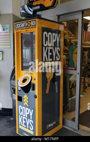 New York City, New York, USA. 27th Jan, 2018. No need to seek out an licensed locksmith to copy keys. Now, there is a new game in town ''“ self-serve key copy kiosks that are guarantee to work one hundred (100) percent of the time. Credit: 2018 G. Ronald Lopez/ZUMA Wire/Alamy Live News Stock Photo