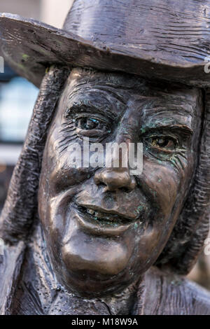 Statue of William Penn, Millennium Square, Bristol, UK Stock Photo