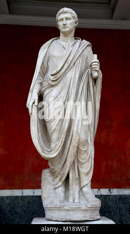 Togatus restored as Augustus. First Roman Emperor (27 B.C. - 14 A.D.) Sculpture, marble. Ny Carlsberg Glyptotek. Stock Photo