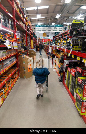 General interior view inside a new UK Bunnings Warehouse DIY super store and trade / domestic home improvement shop / retailer. UK. (94) Stock Photo