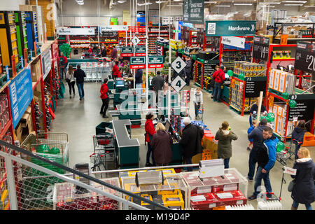 General interior view inside a new UK Bunnings Warehouse DIY super store and trade / domestic home improvement shop / retailer. UK. (94) Stock Photo