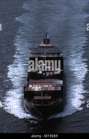 AJAXNETPHOTO. 1986. FREMANTLE, AUSTRALIA. - CONTAINER SHIP UNDER WAY - CORNELIS VEROLME AT SPEED IN THE INDIAN OCEAN. PHOTO:JONATHAN EASTLAND/AJAX REF:864867 25 Stock Photo