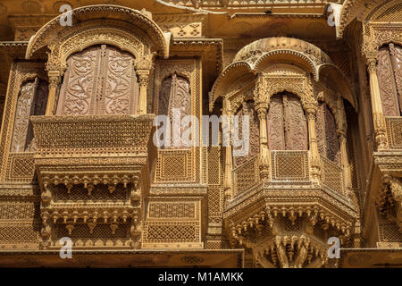 Rajasthan architecture artwork heritage building - Patwon ki Haveli. A beautifully crafted royal residential palace building at Jaisalmer, Rajasthan. Stock Photo