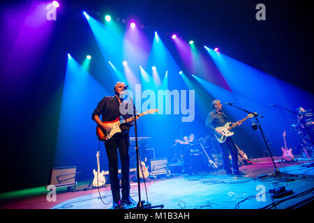 Norway, Bergen - November 17, 2017. The English band 10cc performs a live concert at Grieghallen in Bergen. Here vocalist and bass player Graham Gouldman (R) is seen live on stage with guitarist Rick Fenn (L). (Photo credit: Gonzales Photo - Jarle H. Moe). Stock Photo