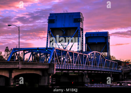 Lewiston - Clarkston blue bridge against vibrant twilight sky Stock Photo