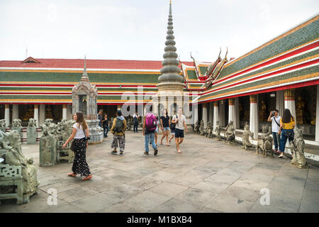 Tourists visiting  Wat Arun temple in Bangkok Stock Photo