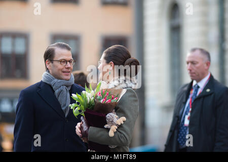 wStockholm, Sweden, 30th January, 2018. The Duke and Duchess of Cambridge's Tour of Sweden 30th-31th January,2018. Here at Stortorget, Old Town, Stockholm. /Alamy Live News Stock Photo