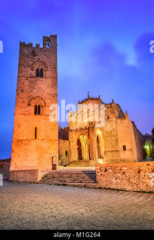 Erice, Sicily. Duomo dell'Assunta or Chiesa Madre main church of medieval Erix, Italy. Stock Photo