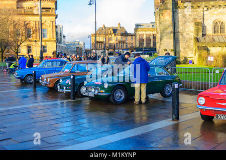 Paisley, Scotland, UK. 31st January 2018: The Monte Carlo Rally starts at Paisley Abbey. This year sees the 21st  Historique event and the 3rd Classique event. Both events are staged by the Automobile Club de Monaco  and take place on open public roads. The distance to Monte Carlo is 1270 miles. Credit: Skully/Alamy Live News Stock Photo