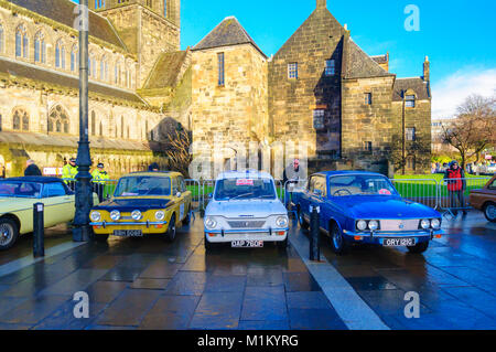Paisley, Scotland, UK. 31st January  2018: The Monte Carlo Rally starts at Paisley Abbey. This year sees the 21st  Historique event and the 3rd Classique event. Both events are staged by the Automobile Club de Monaco  and take place on open public roads. The distance to Monte Carlo is 1270 miles. Credit: Skully/Alamy Live News Stock Photo