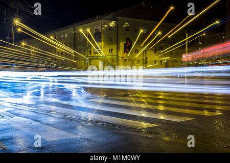 Poznan, Wielkopolska, Poland. 31st Jan, 2018. January 31, 2018 - Poznan, Poland - The landscapes painted by the road lights on the rainy day. In the picture: the crossroads. Credit: Dawid Tatarkiewicz/ZUMA Wire/Alamy Live News Stock Photo