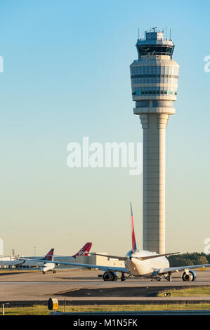 Air traffic control tower at Hartsfield-Jackson Atlanta International Airport, the world's busiest airport. (USA) Stock Photo