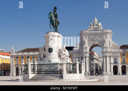 Arco da Rua Augusta triumphal arch, King Jose I Monument, Praca do Comercio, Baixa, Lisbon, Portugal, Europe Stock Photo
