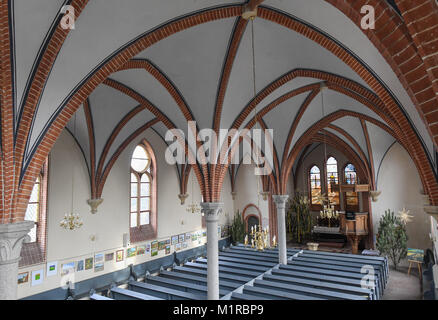 Heinersbrueck, Germany. 1st Feb, 2018. The interior of the village church shows a granite pillar supporting the two cross vault naves in Heinersbrueck, Germany, 1 February 2018. Brandenburg's village church of the month February is situated next to the brown coal opencast mine Jaenschwalde. The neo-gothic buidling was finished in 1901. The sponsoring society 'Old Churches Berlin-Brandenburg' places one church under the spotlight every month. Credit: Patrick Pleul/dpa-Zentralbild/ZB/dpa/Alamy Live News Stock Photo