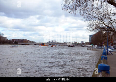 London, UK. 01st Feb, 2018. High tide in Putney as the Thames reaches it's limit. Credit: JOHNNY ARMSTEAD/Alamy Live News Stock Photo