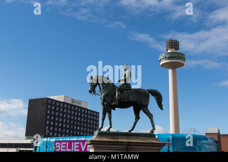 Holiday Inn Hotel, Prince Albert statue and Radio City Tower, Liverpool, Merseyside, UK Stock Photo