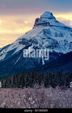 Pilot Mountain in Banff National Park, Alberta, Canada Stock Photo - Alamy