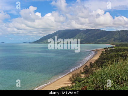 The spectacular Rex Lookout view down the coast to Buchan Point and Palm Cove Stock Photo