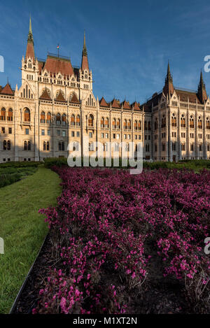 Beautiful golden light at the symbol of Budapest- The Hungarian Parliament Stock Photo