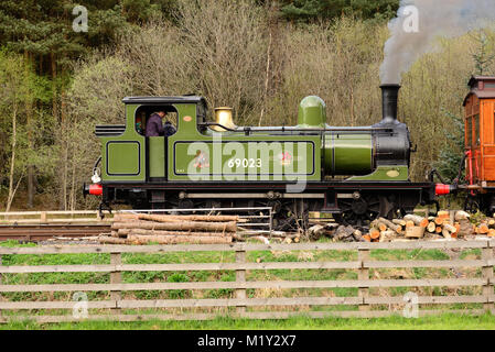 Running bunker first, LNER Class J72 No 69023 'Joem' departs from Levisham station on the North Yorkshire Moors Railway, heading for Goathland. Stock Photo