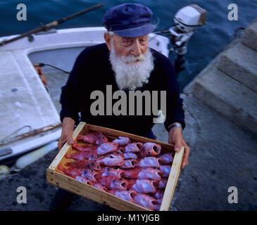 italian fisherman hat