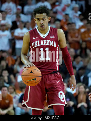 Trae young hi-res stock photography and images - Alamy