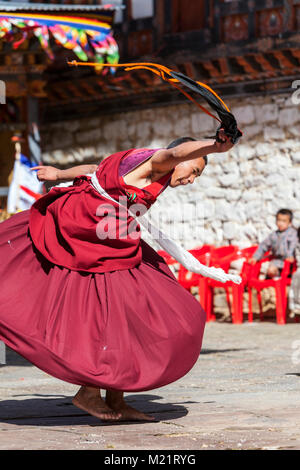 Prakhar Lhakhang, Bumthang, Bhutan. Dancers Performing at the Duechoed ...