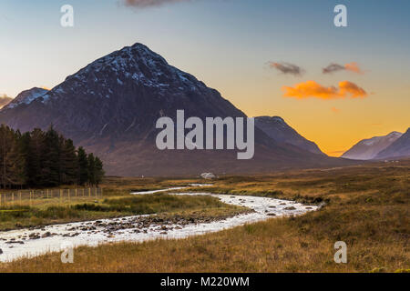 Sunset over Buachaille Etive Mòr from just beside the King's House, at the head of Glen Coe and Glen Etive in the Scottish Highlands. Stock Photo