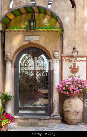 Gated entry to Villa Cimbrone in Ravello, Campania, Italy Stock Photo