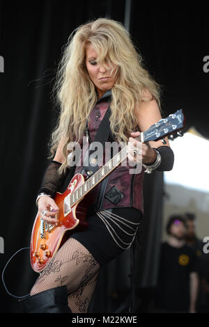 WESTON, FL - APRIL 02: Janet Gardner of Vixen performs at Rockfest 80s ...