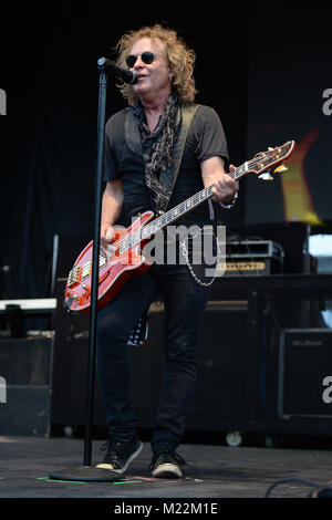 WESTON, FL - APRIL 02: Jack Blades of Night Ranger performs at Rockfest 80s held at Markham Park on April 2, 2016 in Weston, Florida.   People:  Jack Blades Stock Photo