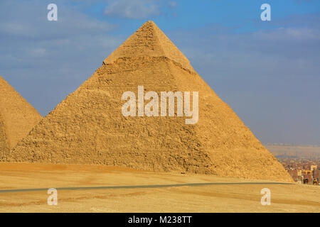 The Pyramid of Khafre (or Chephren) on the Giza Plateau, Cairo, Egypt Stock Photo