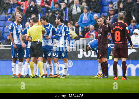 Barcelona, Spain. 04th Feb, 2018. RCD Espanyol players protest to the referee during the match between RCD Espanyol and FC Barcelona, for the round 22 of the Liga Santander, played at RCDE Stadium on 4th February 2018 in Barcelona, Spain. Credit: Gtres Información más Comuniación on line, S.L./Alamy Live News Stock Photo