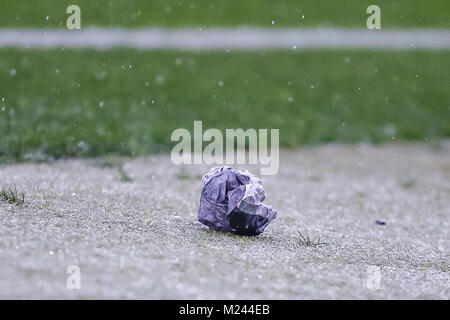 Barcelona, Spain. 04th Feb, 2018. Object launched into the field of play during the match between RCD Espanyol and FC Barcelona, for the round 22 of the Liga Santander, played at RCDE Stadium on 4th February 2018 in Barcelona, Spain. Credit: Gtres Información más Comuniación on line, S.L./Alamy Live News Stock Photo