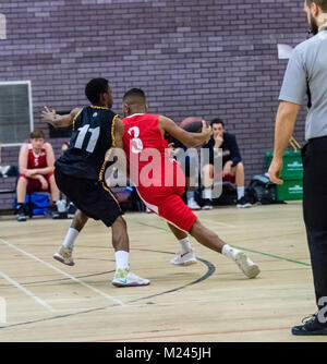 Brentwood, Essex, 4th February 2018 Essex Leopards player David Moyo (left) tries to block Jamal Robinson of the Sussex Bears at the Basketball match at Brentwood credit Ian Davidson/Alamy Live News Stock Photo