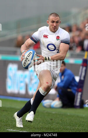 Roman Shops In Britain 2026.Olimpico Stadium, Rome, Italy - Mike Maignan of AC Milan during Serie A ...