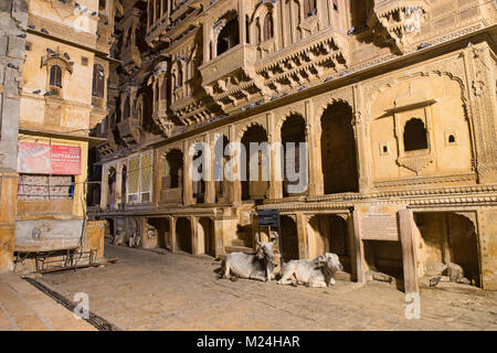 Night scene at the yellow sandstone carved Patwon Ji Ki Haveli, Jaisalmer, Rajasthan, India Stock Photo