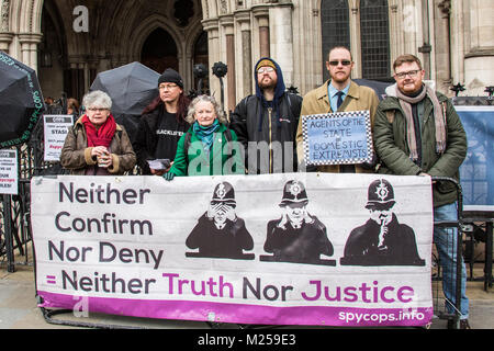 London, UK. 5 February 2018. Jenny Jones joins protesters demonstrated outside the Royal Courts of Justice at the start of another preliminary hearing to demand the release of seven police officers names ahead of the inquiry into Britain’s undercover policing. David Rowe/ Alamy Live News. Stock Photo
