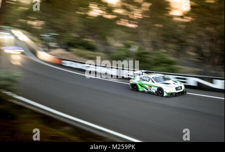 Mount Panorama Circuit, New South Wales, Australia. 05-02-2108.  Bentley Team M Sport out of Shannons Dipper. Anthony Bolack/Alamy Live News Stock Photo