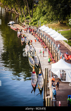16th Annual Dragon Boat & Asian Festival Mortensen Riverfront Plaza   Hartford, Connecticut, USA Stock Photo