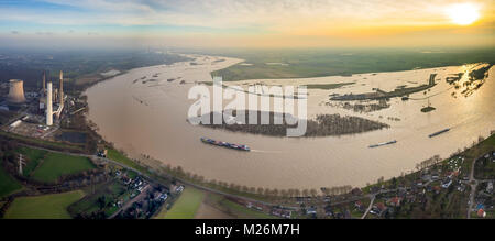 Rhein Flood on disused Voerder power plant, Rheinbogen at Götterswickerhamm, Rhein flood between Duisburg, Dinslaken and Voerde in North Rhine-Westpha Stock Photo