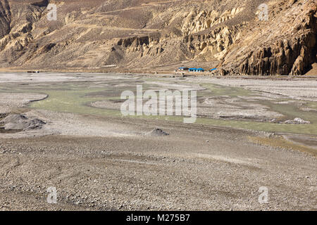 the Kali gandaki River near Jomsom, Lower Mustang, Nepal Stock Photo