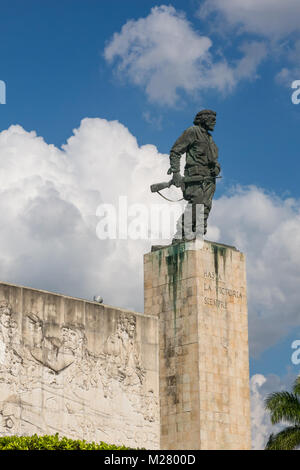 Statue of Che Guevara in the Memorial and Museum in Santa clara. Che Guevara was a commander in the Rebel Army who overthrew Batista from government i Stock Photo