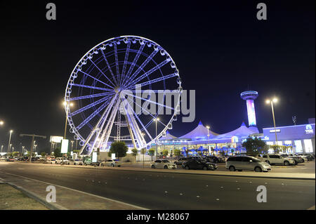 ABU DHABI, UNITED ARAB EMIRATES - 02 JAN, 2018: The Marina eye is a Ferris Wheel on Corniche near the centre of Abu Dhabi. Stock Photo