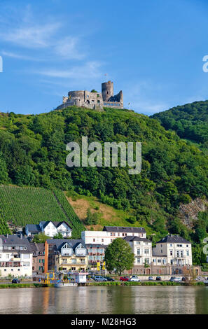 Wine village Bernkastel and Landshut castle on hill, Bernkastel-Kues, Moselle river, Rhineland-Palatinate, Germany, Europe Stock Photo