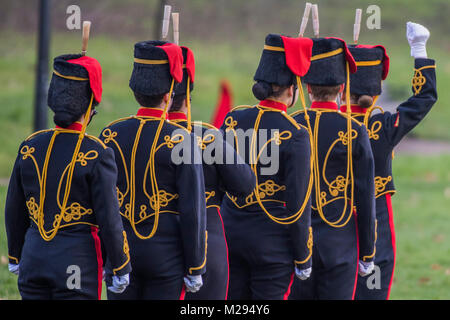 London, UK. 6th February, 2018. On the 100th anniversary of women getting the vote, Kings troop is led by female officers and has a high proportion of female troopers (here the guides prepare) - The King’s Troop Royal Horse Artillery, ride their horses and gun carriages past Buckingham Palace to Green Park to stage a 41 Gun Royal Salute to mark the 66th Anniversary of the Accession of Her Majesty The Queen. Credit: Guy Bell/Alamy Live News Stock Photo