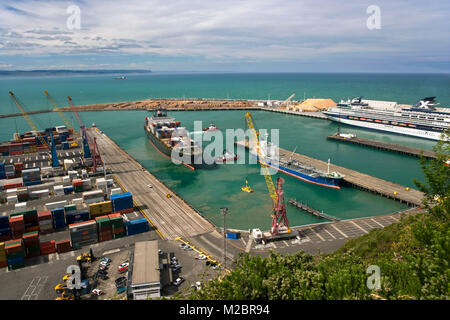 New Zealand, North Island, Napier, Harbour, cargo ships and cruise ship. Stock Photo